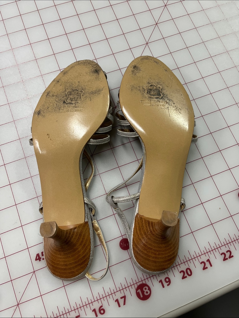 STUART WEITZMAN Evening Event Silver Metallic Strappy Stacked Heel Sandals SZ 9M - Picture 11 of 13